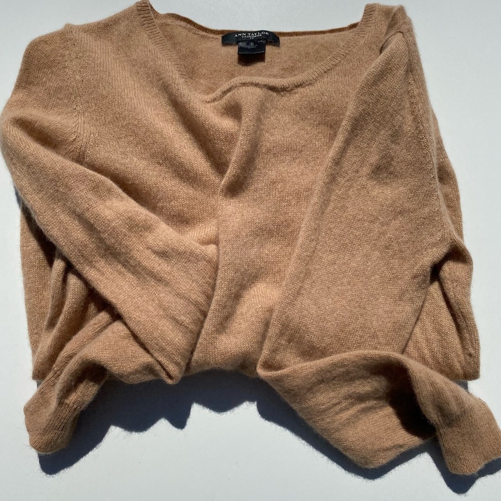Medium, coffee colored Ann Taylor sweater, 100% cashmere- biodegradable
